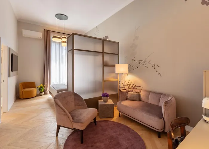 Πανσιόν Deconcept House 4*